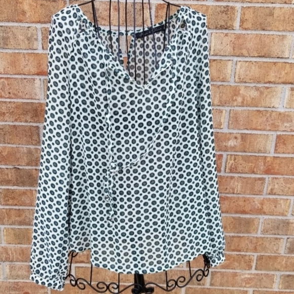 Rose & Olive Geometric Floral Blouse Women's Small S White Green Drawstring EUC - Picture 1 of 11